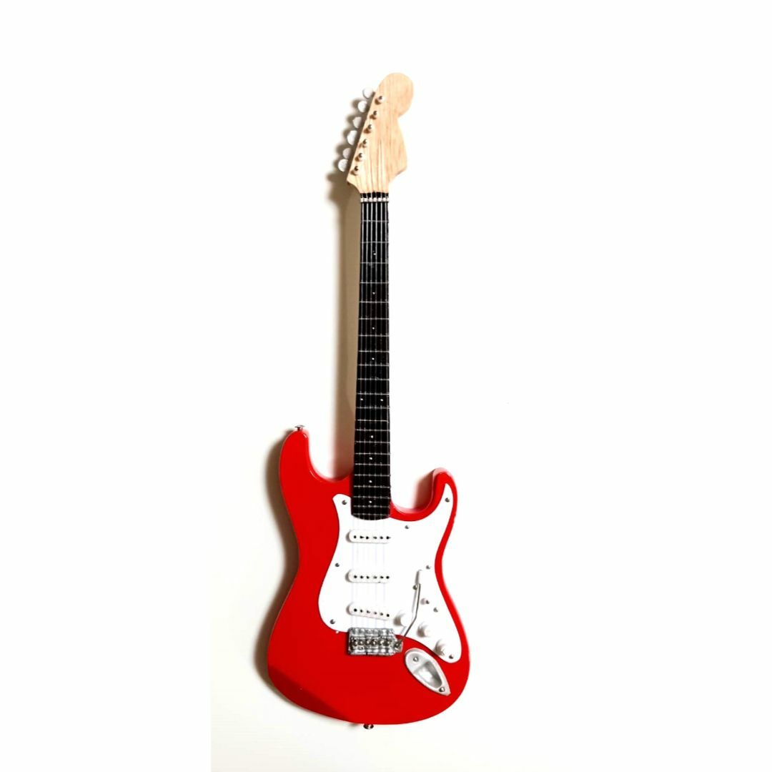 STRATO赤モデルミニチュアギター25 cm。ミニチュア楽器 エンタメ/ホビーのおもちゃ/ぬいぐるみ(模型/プラモデル)の商品写真