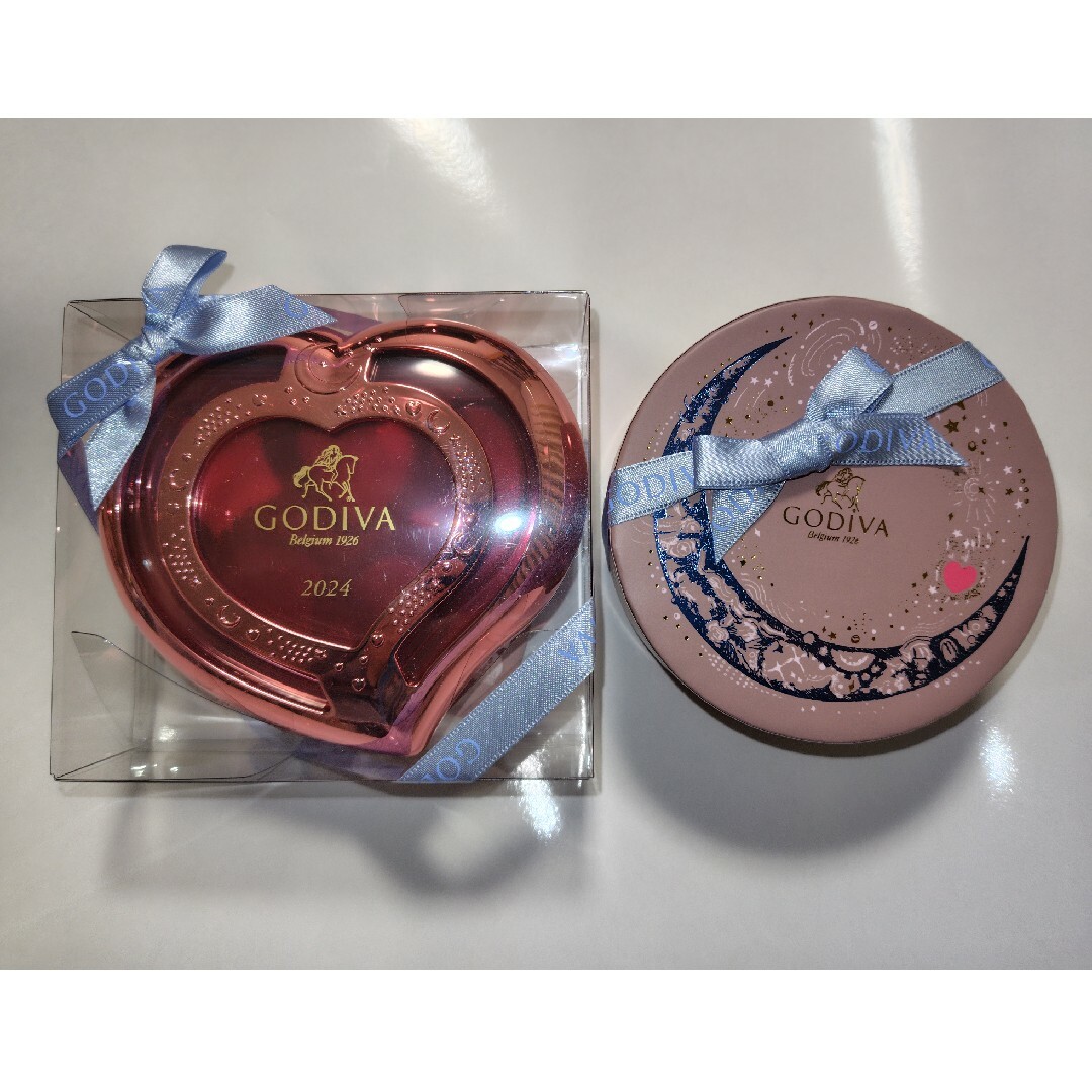 GODIVA(ゴディバ)のGODIVA ギフトチョコ ゴディバ２種類 母の日ギフト 食品/飲料/酒の食品(菓子/デザート)の商品写真