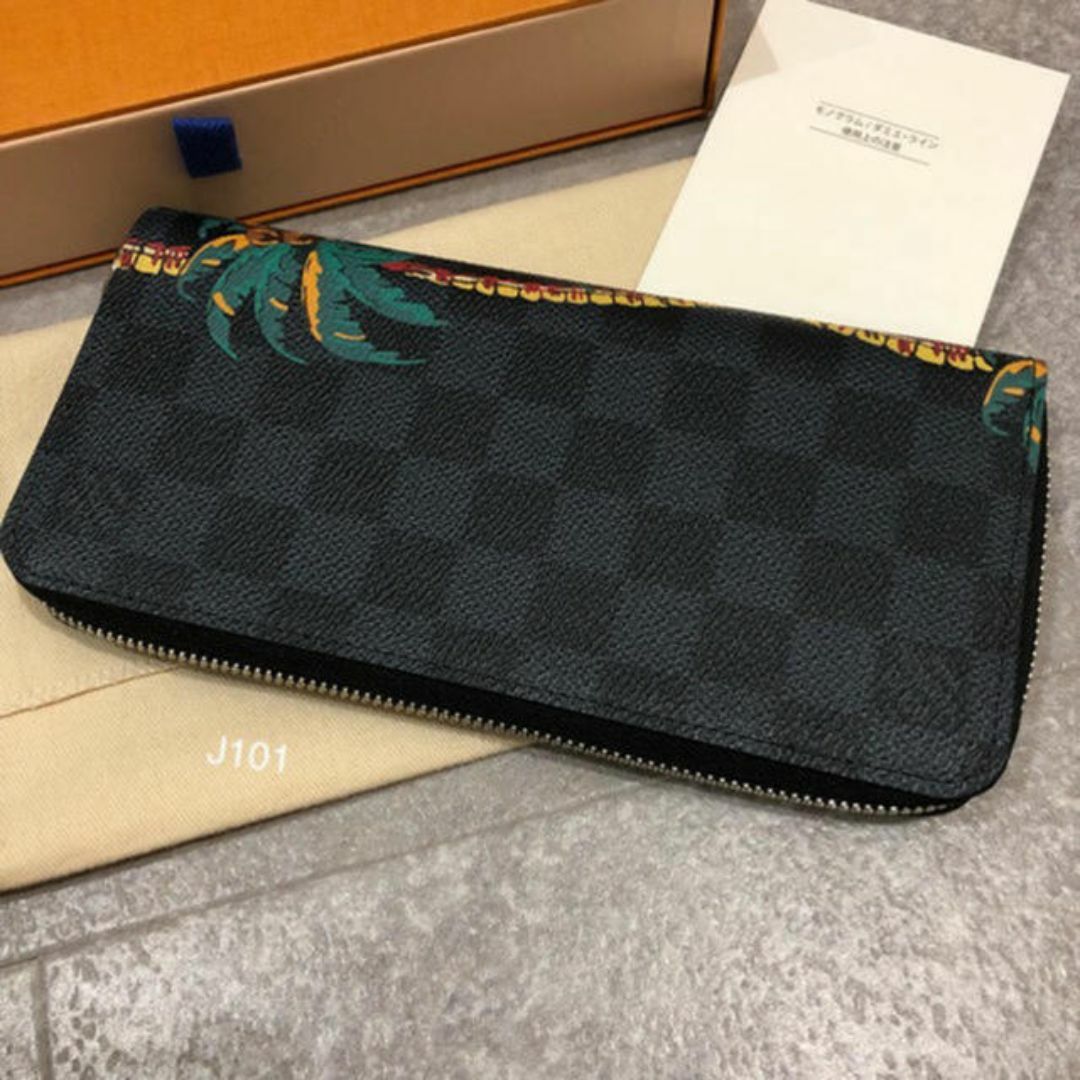 LOUIS VUITTON(ルイヴィトン)のルイヴィトン ジッピーウォレット ヴェルティカル ジャングル 長財布 メンズのファッション小物(長財布)の商品写真