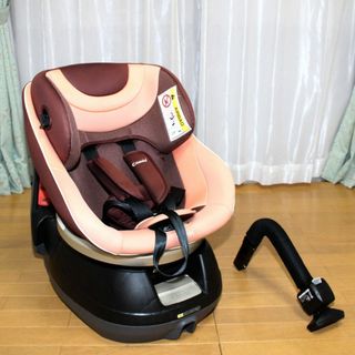 コンビ(combi)の美品 Combi 360度回転ネルームエッグショック◆ゆび一本で！ラクラク回転◆(自動車用チャイルドシート本体)