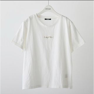 ナイスクラップ(NICE CLAUP)のナイスクラップ アウトレット ラメロゴ刺繍Tシャツ 白 新品タグ付き(Tシャツ(半袖/袖なし))