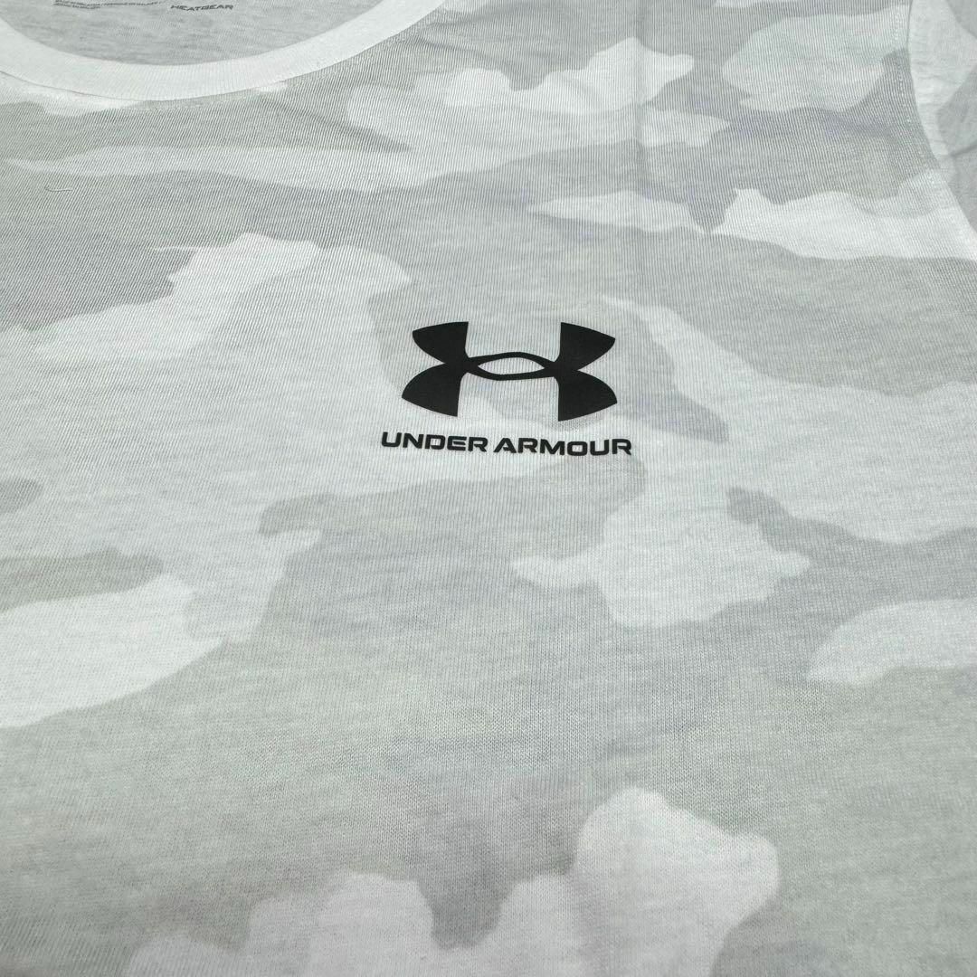 UNDER ARMOUR(アンダーアーマー)のアンダーアーマー　半袖シャツ　メンズ　XXLサイズ　ホワイト　迷彩 メンズのトップス(Tシャツ/カットソー(半袖/袖なし))の商品写真