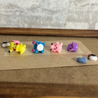 ポケモン(ポケモン)の3dネイルパーツ【ゆるかわ　ポケモン　寝そべり　ハート　痛ネイル】(デコパーツ)