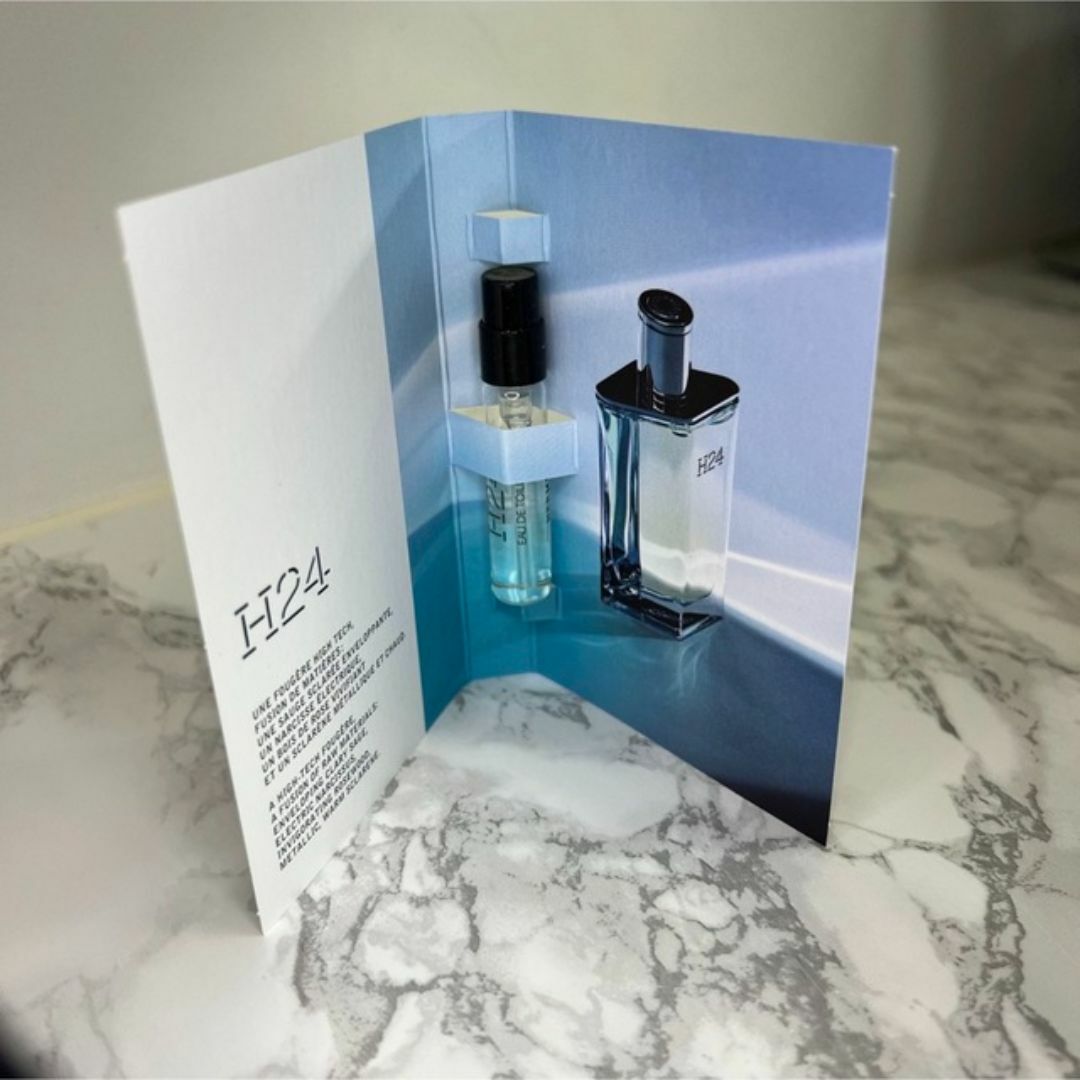 Hermes(エルメス)のエルメス 《H24》 オードトワレ サンプル ミニボトル コスメ/美容の香水(香水(男性用))の商品写真