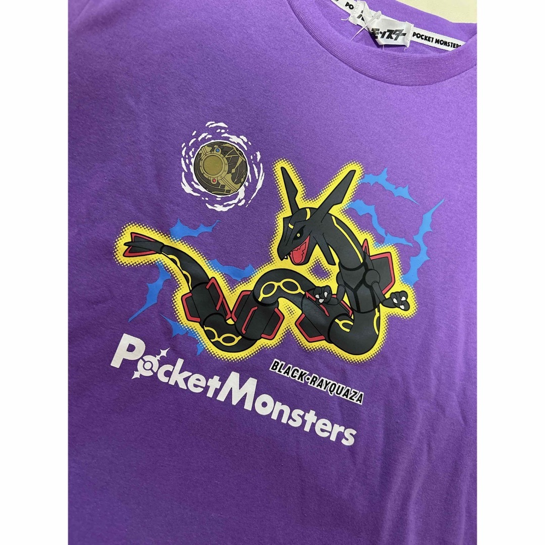 ポケモン(ポケモン)のポケットモンスター　ブラックレックウザ　半袖　Tシャツ　140 パープル キッズ/ベビー/マタニティのキッズ服男の子用(90cm~)(Tシャツ/カットソー)の商品写真