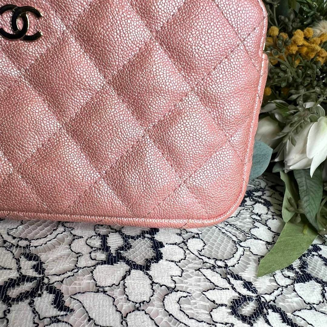 CHANEL(シャネル)のCHANEL シャネル【美品】チェーンウォレット フォンケース バッグ レディースのバッグ(ショルダーバッグ)の商品写真