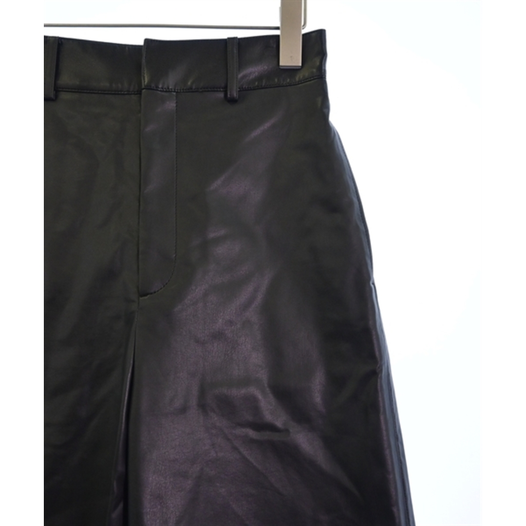 UNITED ARROWS(ユナイテッドアローズ)のUNITED ARROWS ショートパンツ 36(S位) 黒 【古着】【中古】 レディースのパンツ(ショートパンツ)の商品写真