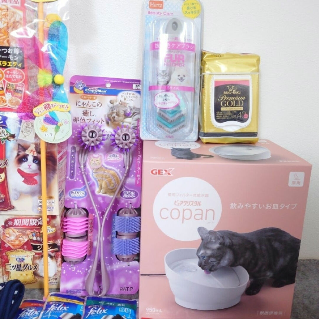 猫用品　まとめ売り　キャットフード　おやつ　給水器　ロイヤルカナン　ママクック その他のペット用品(猫)の商品写真