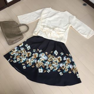 トッコ(tocco)の♡美品♡tocco 花柄スカート(ひざ丈スカート)