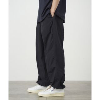 ATON - 【送料込】ATON（エイトン） ＨＡＮＤ ＤＹＥＤ ＮＹＬＯＮ オーバーパンツ