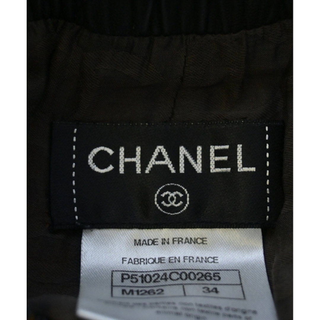 CHANEL(シャネル)のCHANEL シャネル ショートパンツ 34(XXS位) 茶xベージュ(総柄) 【古着】【中古】 レディースのパンツ(ショートパンツ)の商品写真