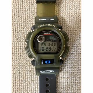 ジーショック(G-SHOCK)のジーショック　グリーンカモ　レアモデル　美品(腕時計(デジタル))