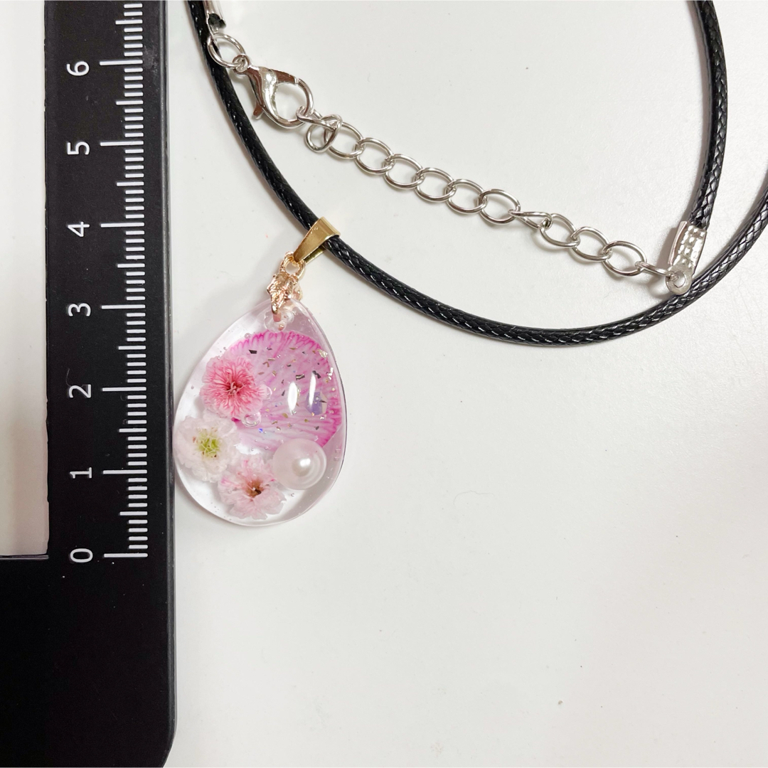 b38 ) ビオラ かすみ草 ピンク レジン ネックレスの通販 by chapin