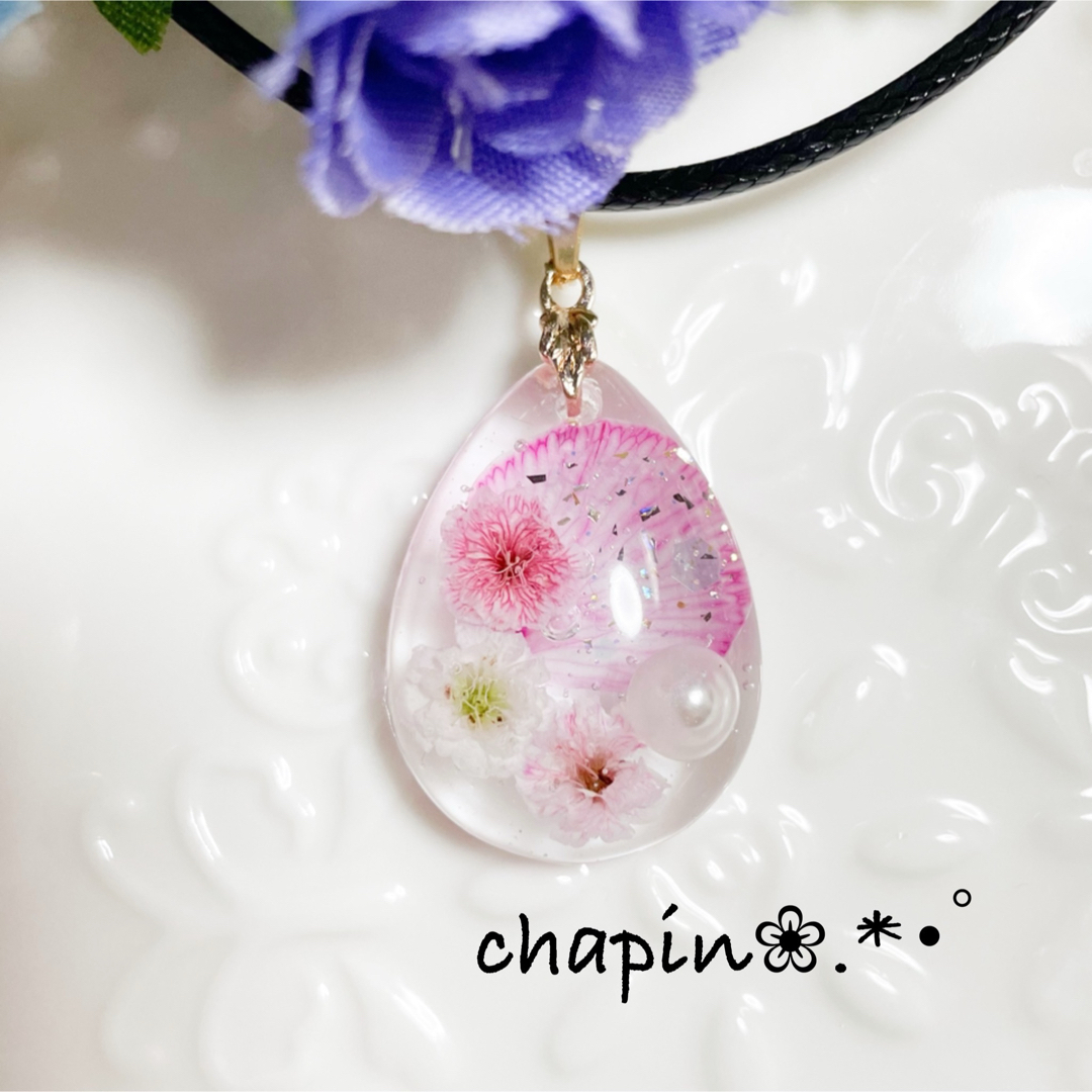 b38 ) ビオラ かすみ草 ピンク レジン ネックレスの通販 by chapin