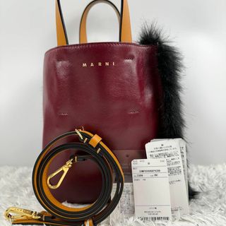 マルニ(Marni)の美品✨　マルニ　ミュゼオ　ソフト　トートバッグ　ファー　赤　2way レザー(トートバッグ)