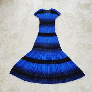 プリーツプリーズイッセイミヤケ(PLEATS PLEASE ISSEY MIYAKE)の【未使用品級】プリーツプリーズ　マーメイド　ボーダー　ロング　ワンピース　4(ロングワンピース/マキシワンピース)