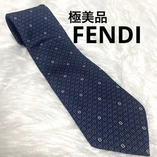 フェンディ(FENDI)の⭐️就活応援⭐️極美品⭐️FENDI 総柄 ネクタイ ネイビー(ネクタイ)
