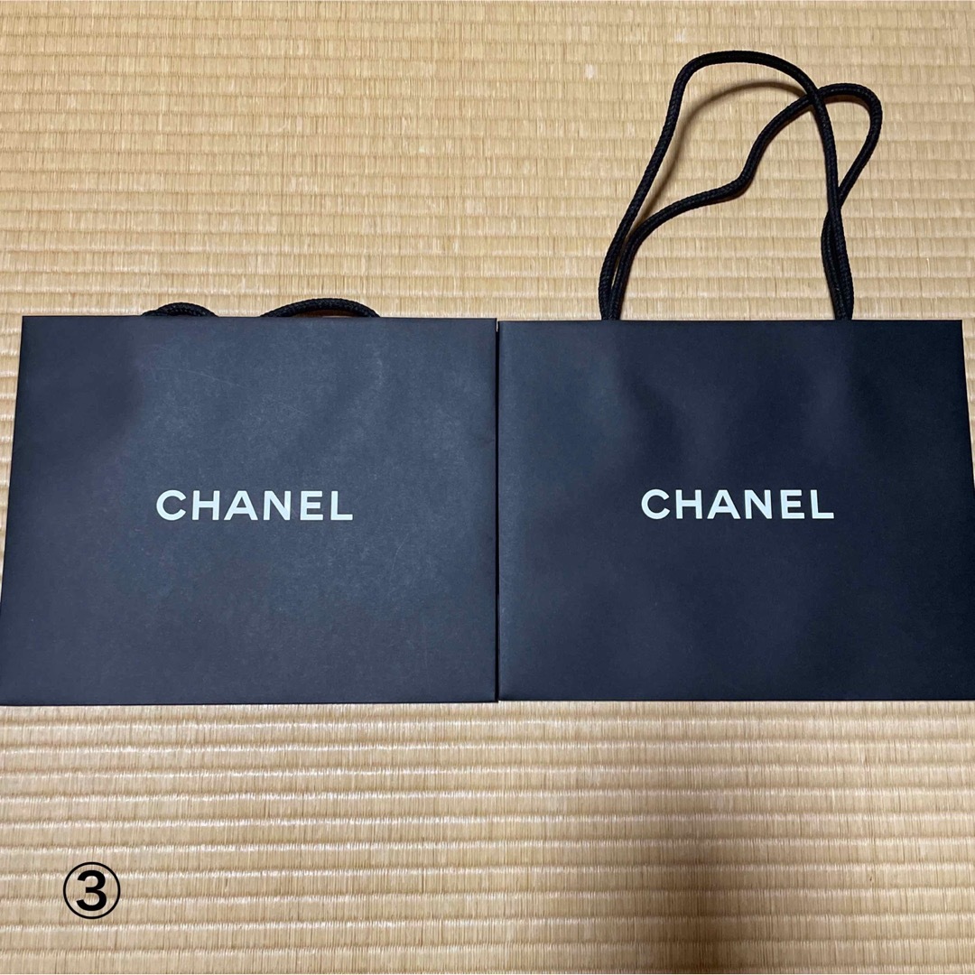 CHANEL(シャネル)の3.シャネル CHANEL ショッパー 紙袋 2枚セット レディースのバッグ(ショップ袋)の商品写真