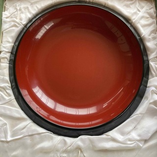 輪島塗りの菓子皿(漆芸)