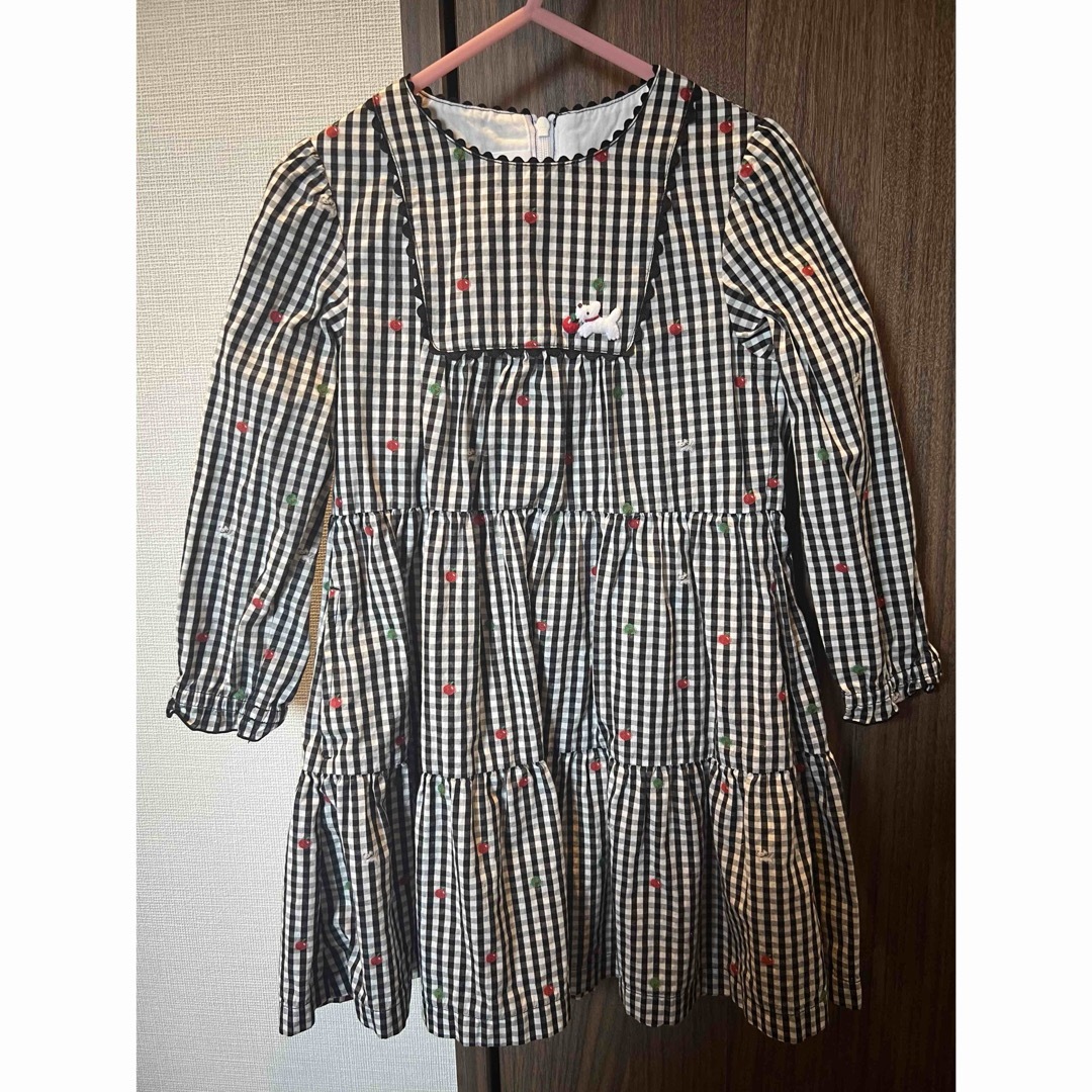 familiar(ファミリア)のファミリア　ワンピース　110  2度着用 キッズ/ベビー/マタニティのキッズ服女の子用(90cm~)(ワンピース)の商品写真