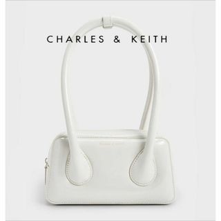 チャールズアンドキース(Charles and Keith)の美品★CHARLES&KEITH Lula パテントダブルハンドルバッグ 321(ハンドバッグ)