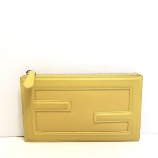 フェンディ(FENDI)のFENDI(フェンディ) クラッチバッグ - 7N0114 ダークイエロー ミニバッグ レザー(クラッチバッグ)