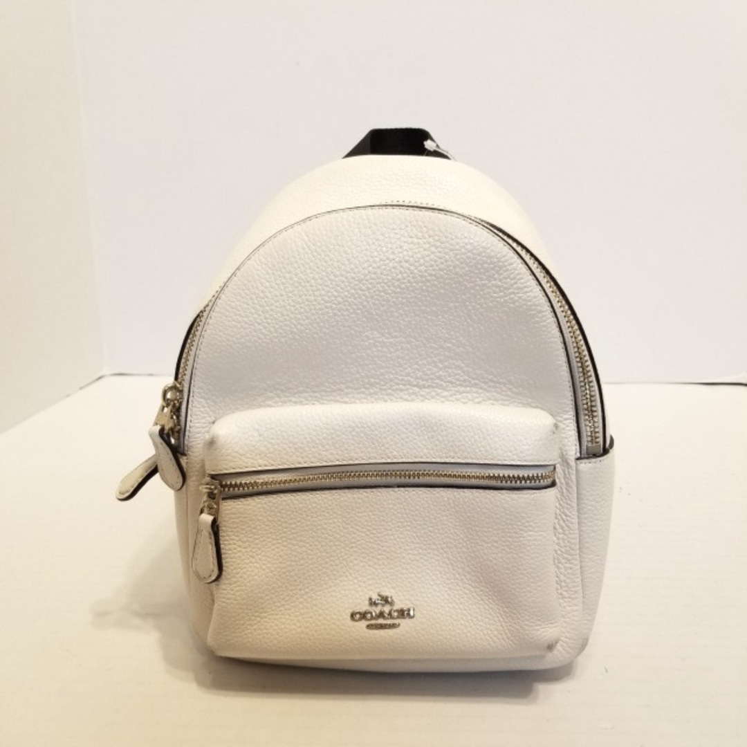 COACH(コーチ)のCOACH(コーチ) リュックサック ミニ チャーリー ペブルレザー リュック・バックパック F38263 アイボリー×黒 レザー×ナイロン レディースのバッグ(リュック/バックパック)の商品写真