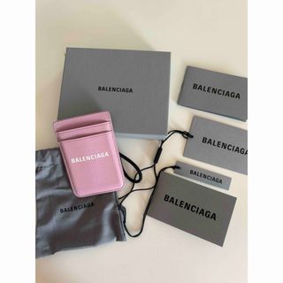 バレンシアガ(Balenciaga)のBALENCIAGA マグセーフカードスリーブ(パスケース/IDカードホルダー)