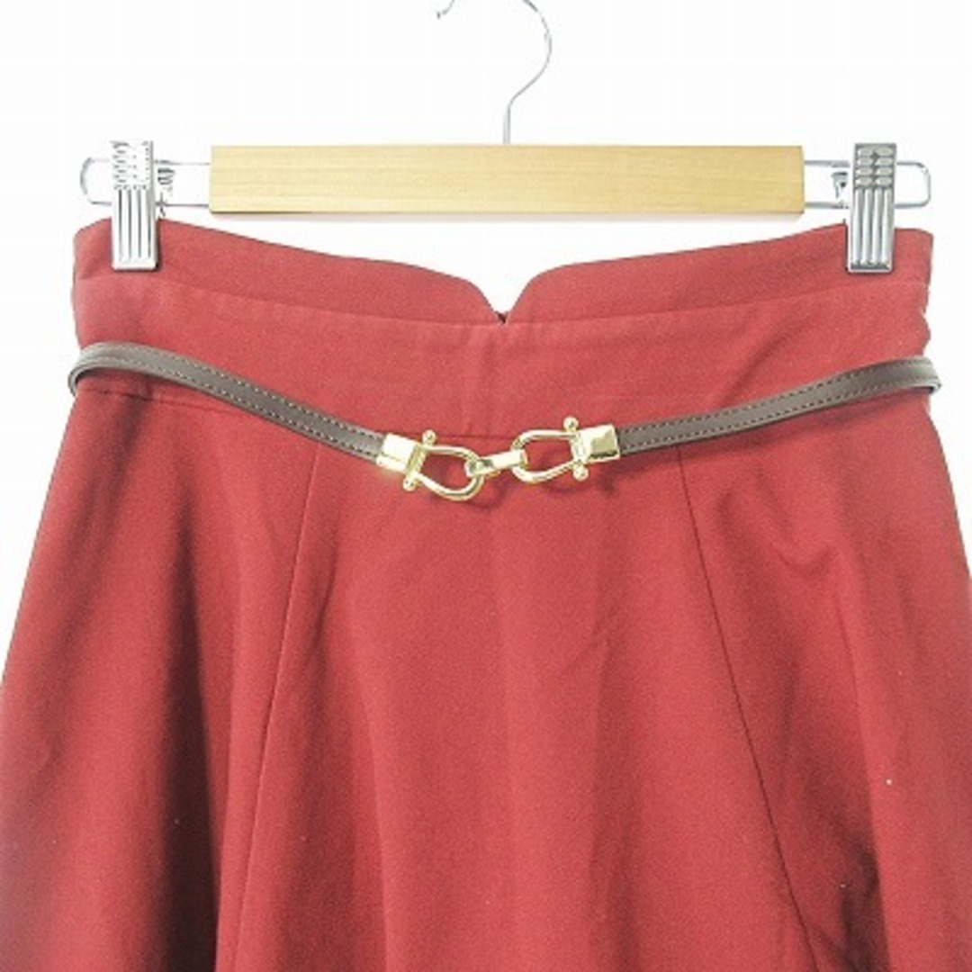 LAISSE PASSE(レッセパッセ)のレッセパッセ 美品 フレア スカート 膝丈 ベルト付き ストレッチ 赤 38 レディースのスカート(ひざ丈スカート)の商品写真