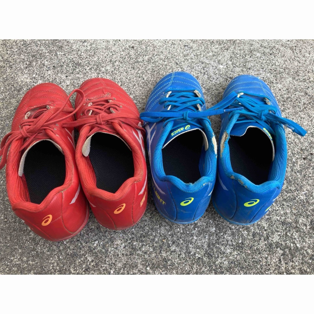 asics(アシックス)の2足セット アシックス ジュニア DS ライト JR サッカースパイク21.5 スポーツ/アウトドアのサッカー/フットサル(シューズ)の商品写真