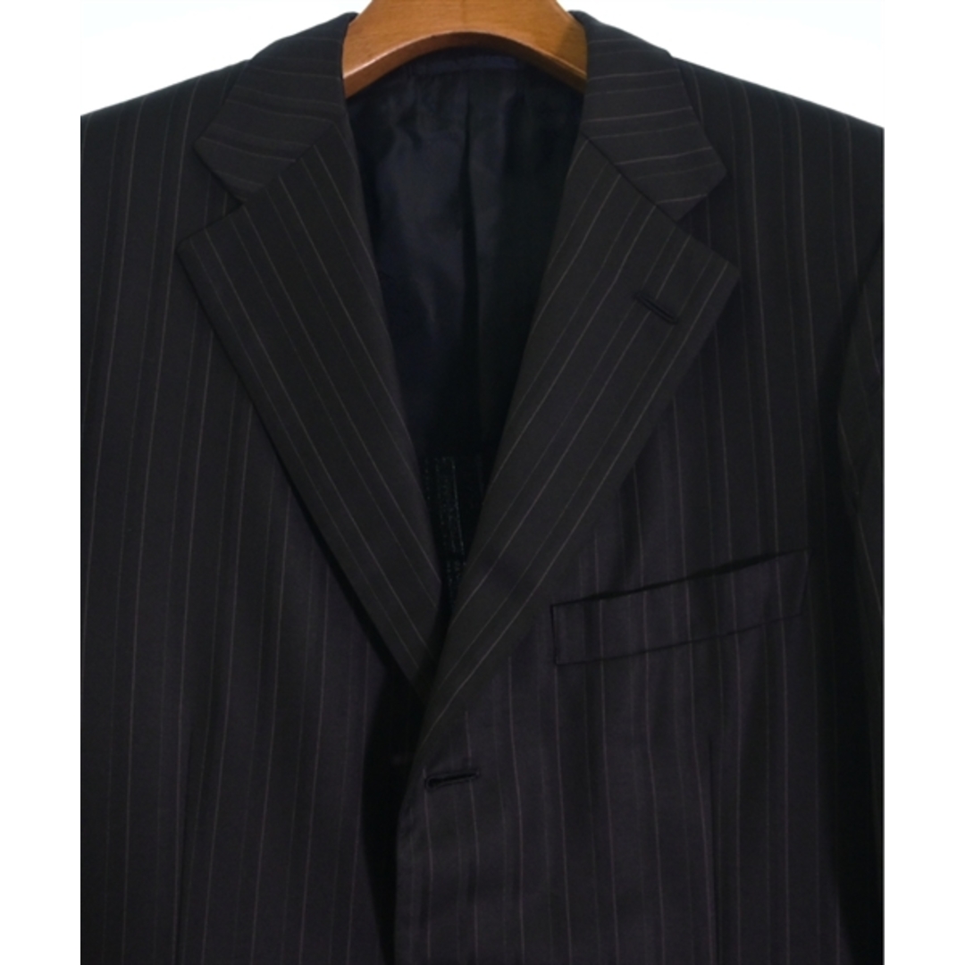 Brioni(ブリオーニ)のBrioni ブリオーニ ビジネス 50(XL位) 黒x赤(ストライプ) 【古着】【中古】 メンズのスーツ(セットアップ)の商品写真