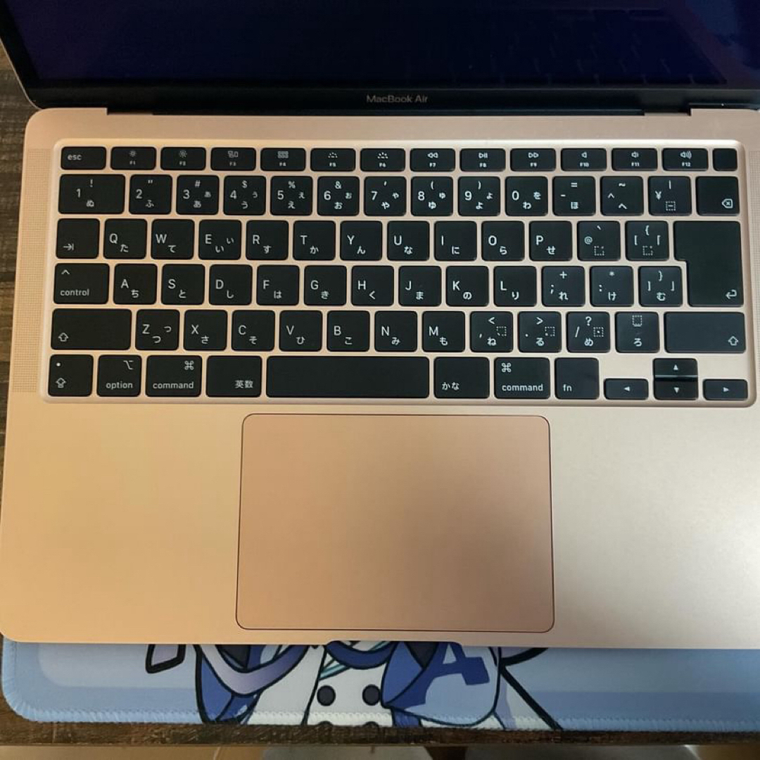 Apple(アップル)のMacBook Air 2020 13インチ ゴールド スマホ/家電/カメラのPC/タブレット(ノートPC)の商品写真