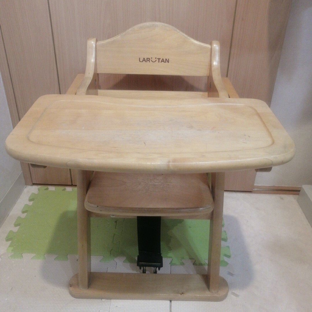 KATOJI(カトージ)のカトージ　KATOJI ローチェア　木製　LARTAN テーブル　ベビーチェア キッズ/ベビー/マタニティの寝具/家具(その他)の商品写真