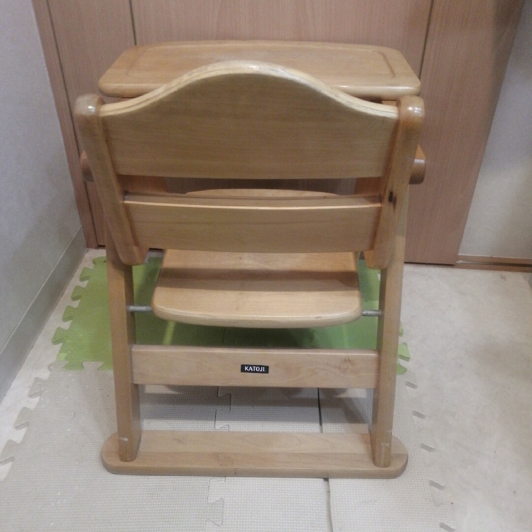 KATOJI(カトージ)のカトージ　KATOJI ローチェア　木製　LARTAN テーブル　ベビーチェア キッズ/ベビー/マタニティの寝具/家具(その他)の商品写真