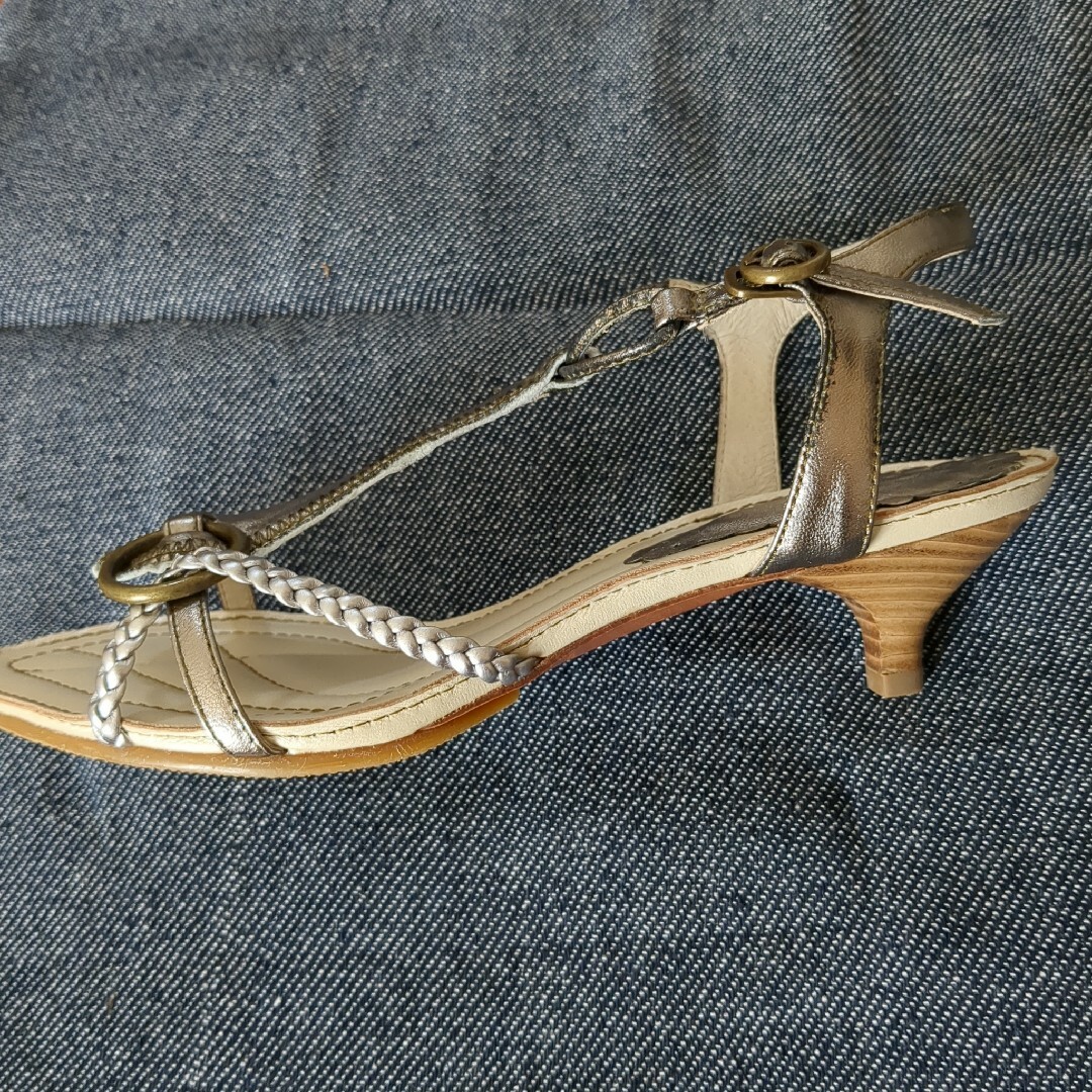 AU BANNISTER(オゥバニスター)のAU BANNISTER サンダル レディースの靴/シューズ(サンダル)の商品写真