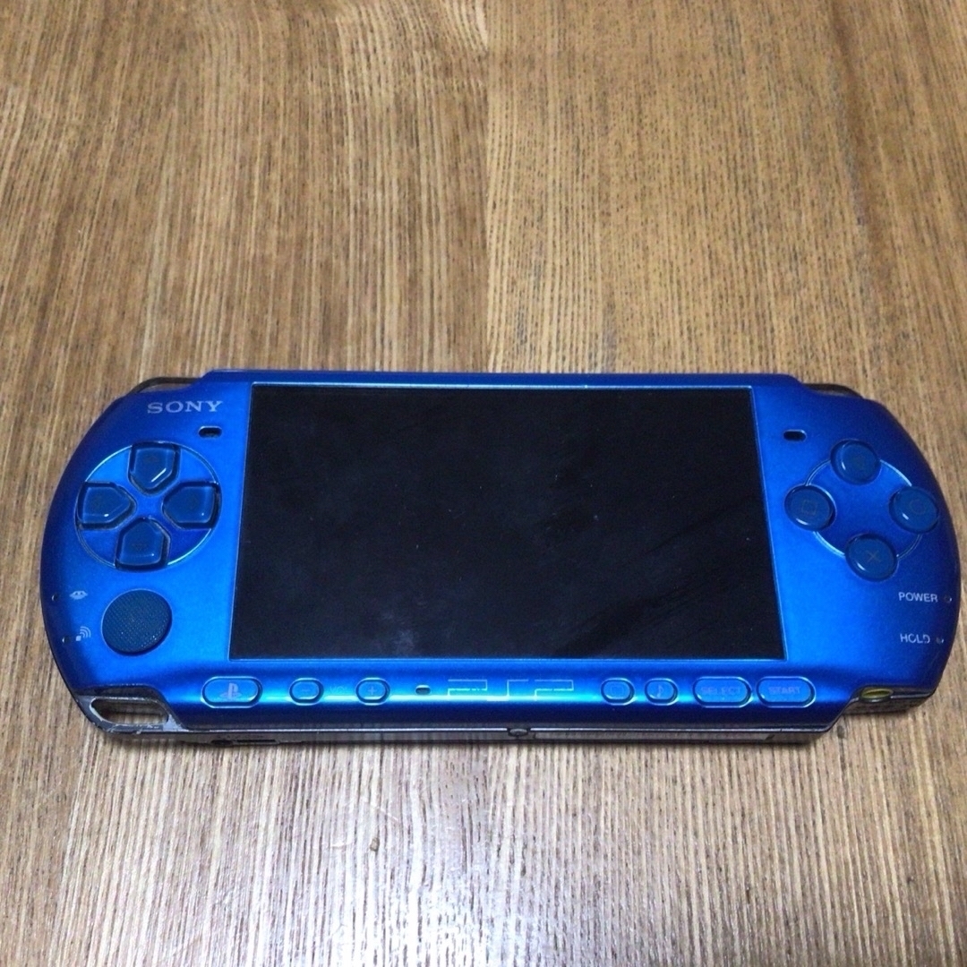 SONY(ソニー)のPSP-3000 VB ➕ソフト7本 エンタメ/ホビーのゲームソフト/ゲーム機本体(携帯用ゲーム機本体)の商品写真