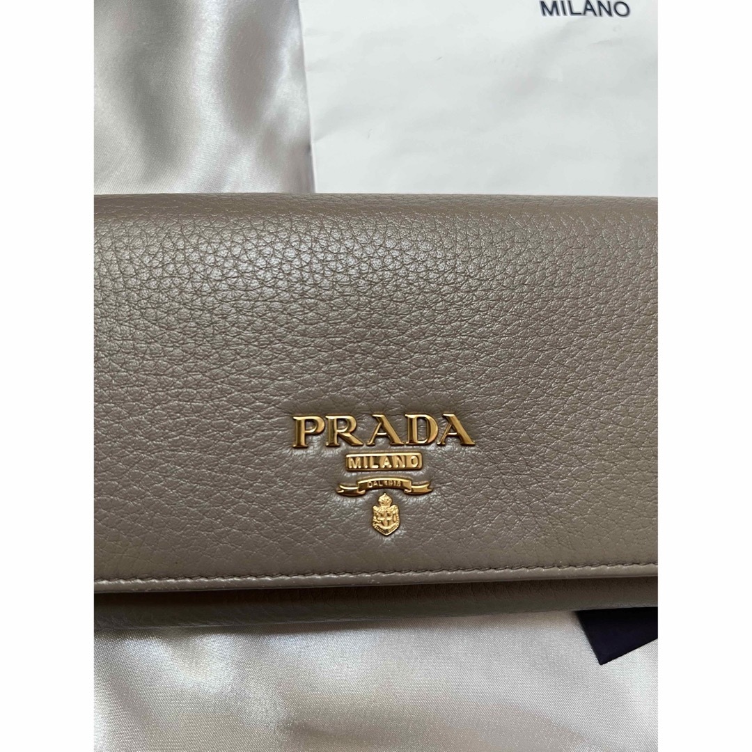 PRADA(プラダ)のPRADA 財布　1MH132 正規品 ほぼ未使用 レディースのファッション小物(財布)の商品写真