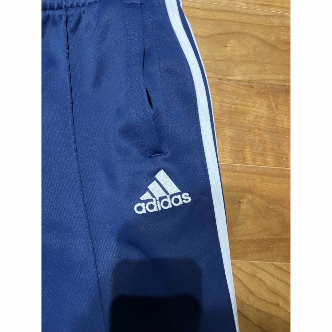 adidas(アディダス)のアディダス　サッカー　ジャージ上下セットアップ　XL ネイビー　レッド スポーツ/アウトドアのサッカー/フットサル(ウェア)の商品写真