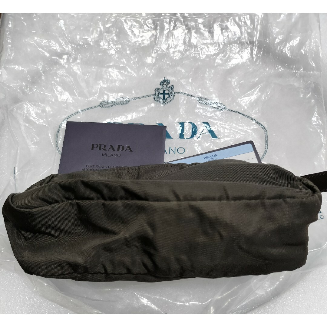 PRADA(プラダ)の【お値下げ中】美品 プラダ PRADA ヴェラ VELA ポーチ MV21 レディースのファッション小物(ポーチ)の商品写真