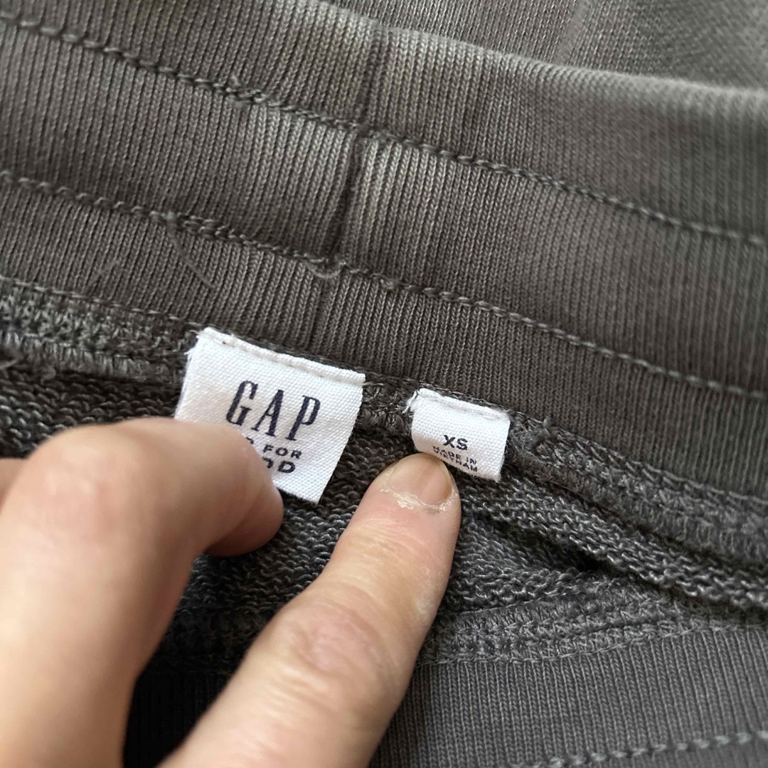 GAP(ギャップ)のGAP スエット素材　グレー　XSショートパンツ　 メンズのパンツ(ショートパンツ)の商品写真