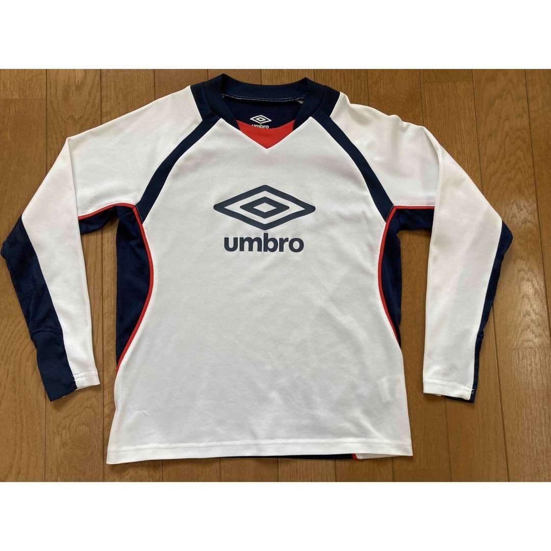 UMBRO(アンブロ)のUMBRO(アンブロ)サッカー ジュニアプラクティスシャツ 140cm キッズ白 スポーツ/アウトドアのサッカー/フットサル(ウェア)の商品写真