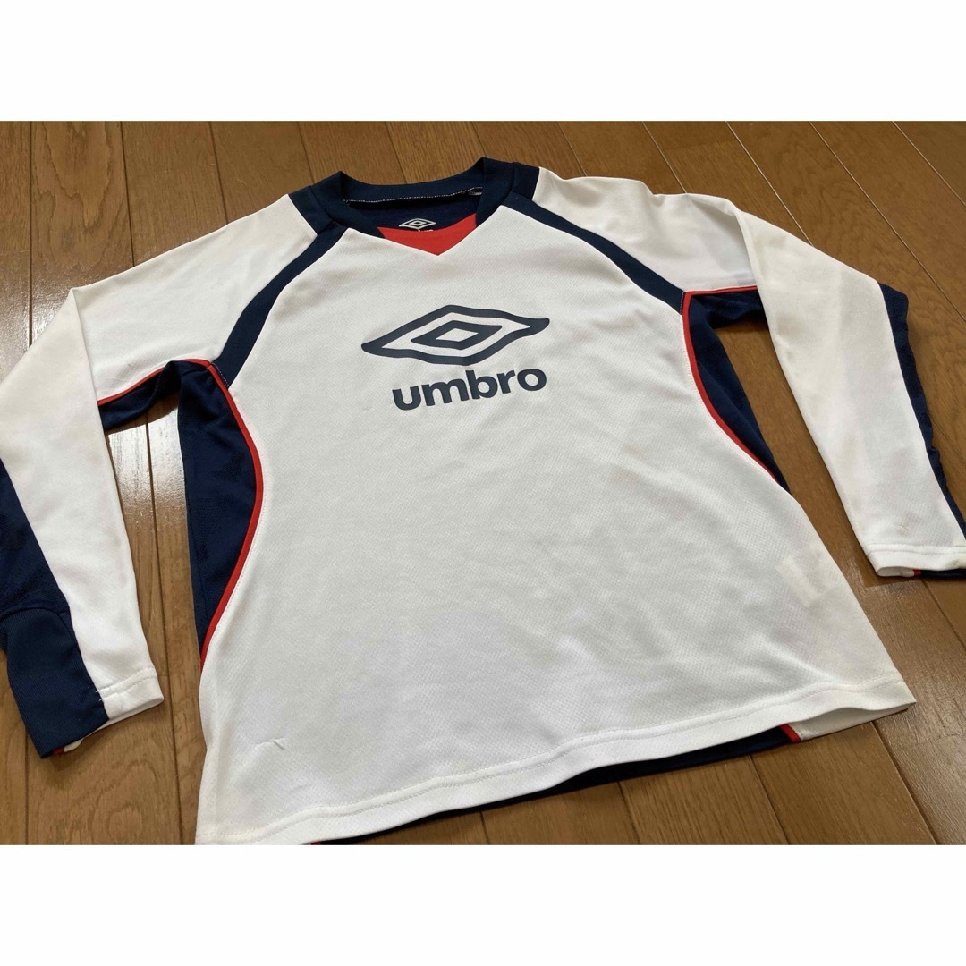 UMBRO(アンブロ)のUMBRO(アンブロ)サッカー ジュニアプラクティスシャツ 140cm キッズ白 スポーツ/アウトドアのサッカー/フットサル(ウェア)の商品写真