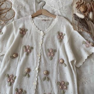 グリモワール(Grimoire)のvintageヴィンテージ昭和レトロ古着＊お花飾り刺繍カーディガン(カーディガン)