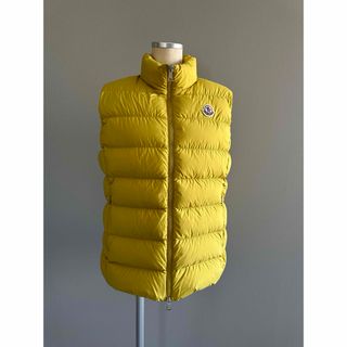 モンクレール(MONCLER)のモンクレール　ダウンベスト(ダウンベスト)