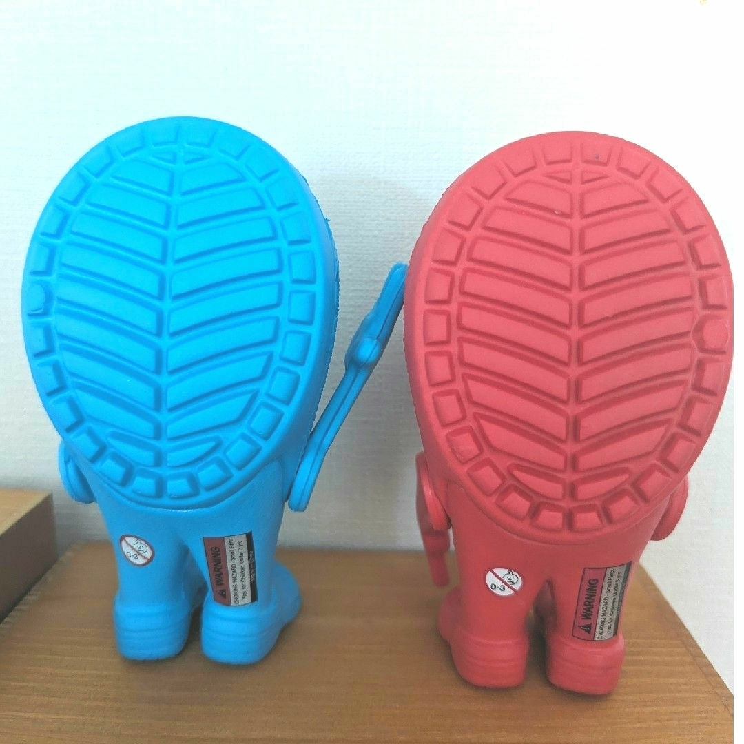 crocs(クロックス)のクロスライト君　２色セット　約13cm エンタメ/ホビーのおもちゃ/ぬいぐるみ(その他)の商品写真