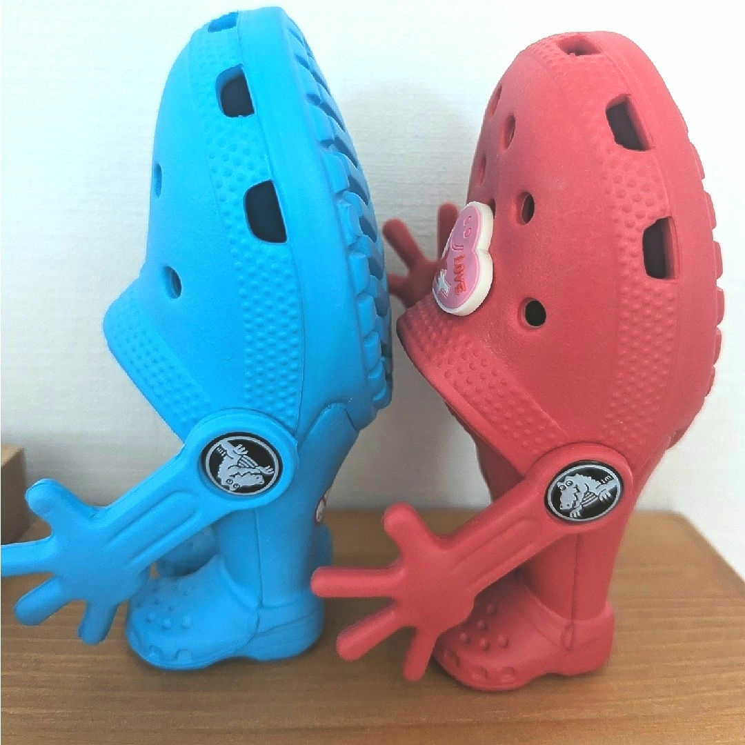 crocs(クロックス)のクロスライト君　２色セット　約13cm エンタメ/ホビーのおもちゃ/ぬいぐるみ(その他)の商品写真