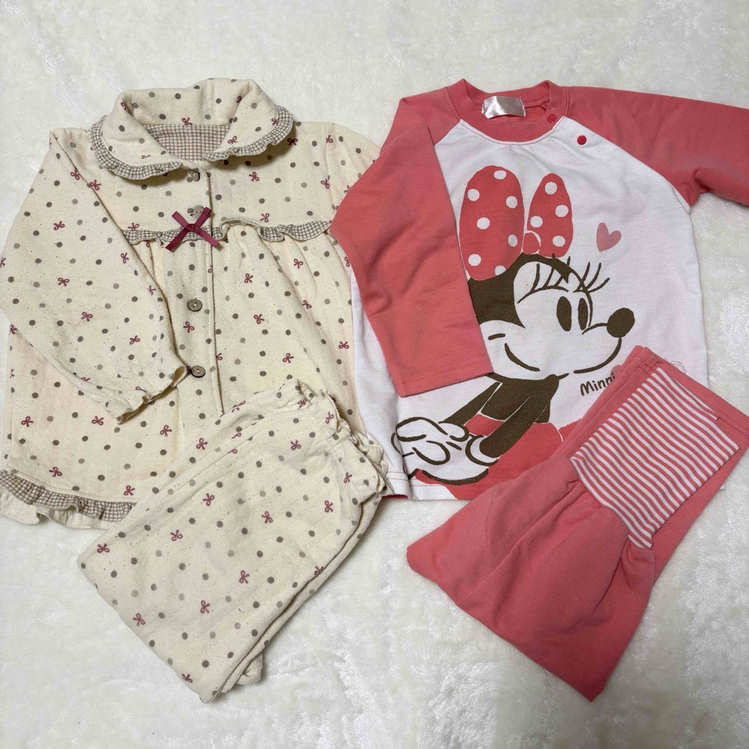 パジャマ　ルームウェア　100 95 ミニーちゃん　2枚セット キッズ/ベビー/マタニティのキッズ服女の子用(90cm~)(パジャマ)の商品写真