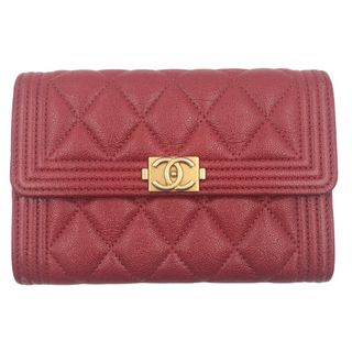 シャネル(CHANEL)の　シャネル CHANEL ボーイシャルネウォレット A84385 28番台 レッド キャビアスキン レディース 二つ折り財布(財布)