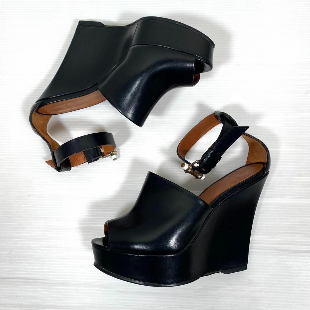 GIVENCHY(ジバンシィ)のジバンシー　ウェッジソールレザーサンダル　ブラック　35.5 オープントゥ　厚底 レディースの靴/シューズ(サンダル)の商品写真
