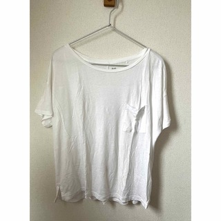 ユニクロ(UNIQLO)のユニクロ　UNIQLO　Tシャツ　カットソー　L　白　ホワイト(Tシャツ(半袖/袖なし))